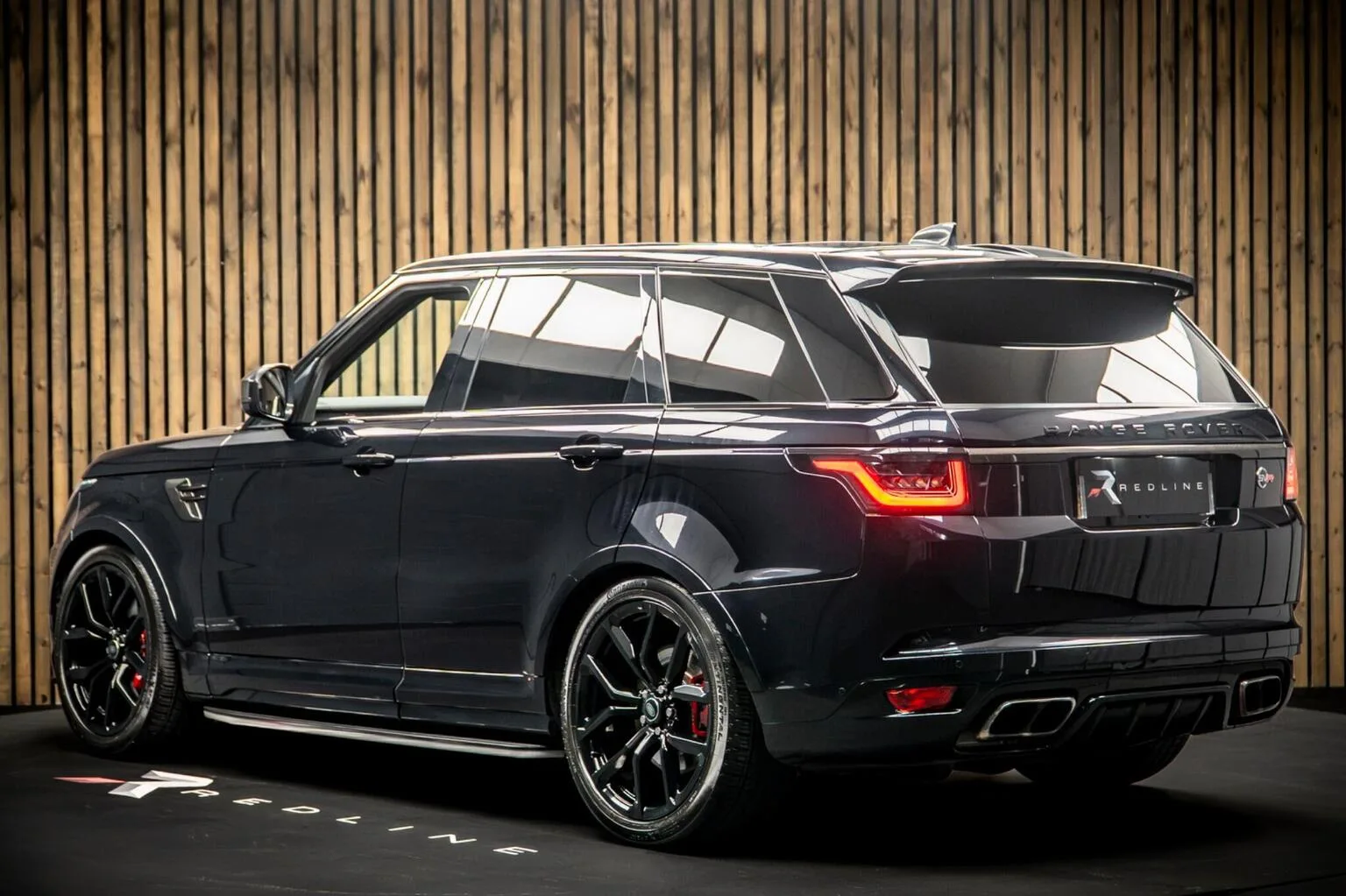 2022 Land Rover Range Rover Sport SVR Carbon Edition, 3/30