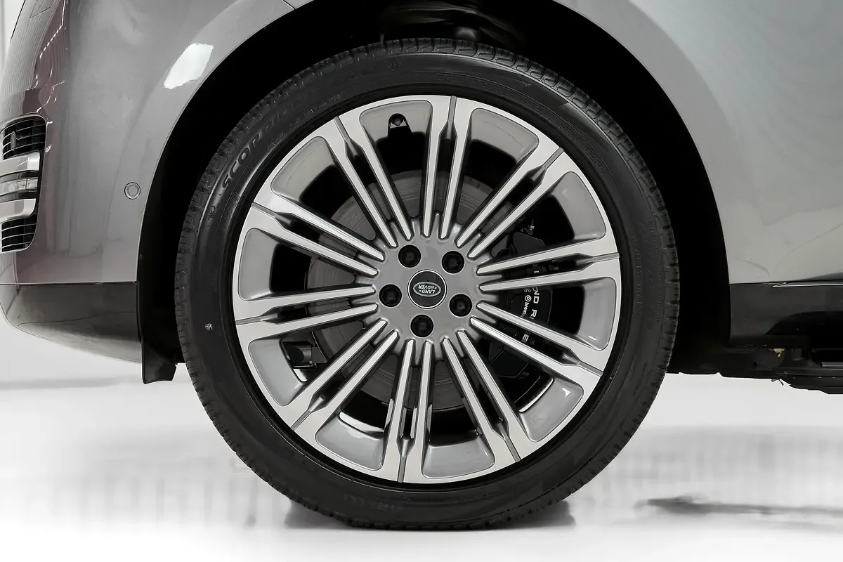 2022 Land Rover Range Rover Autobiography, 8/12