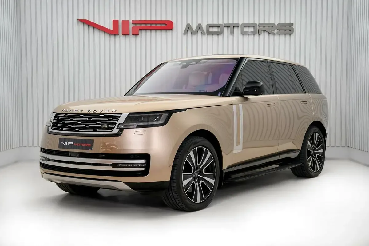 2022 Land Rover Range Rover P530 First Edition angeboten von einem Fachhändler in Dubai, Vereinigte Arabische Emirate, Hauptfoto