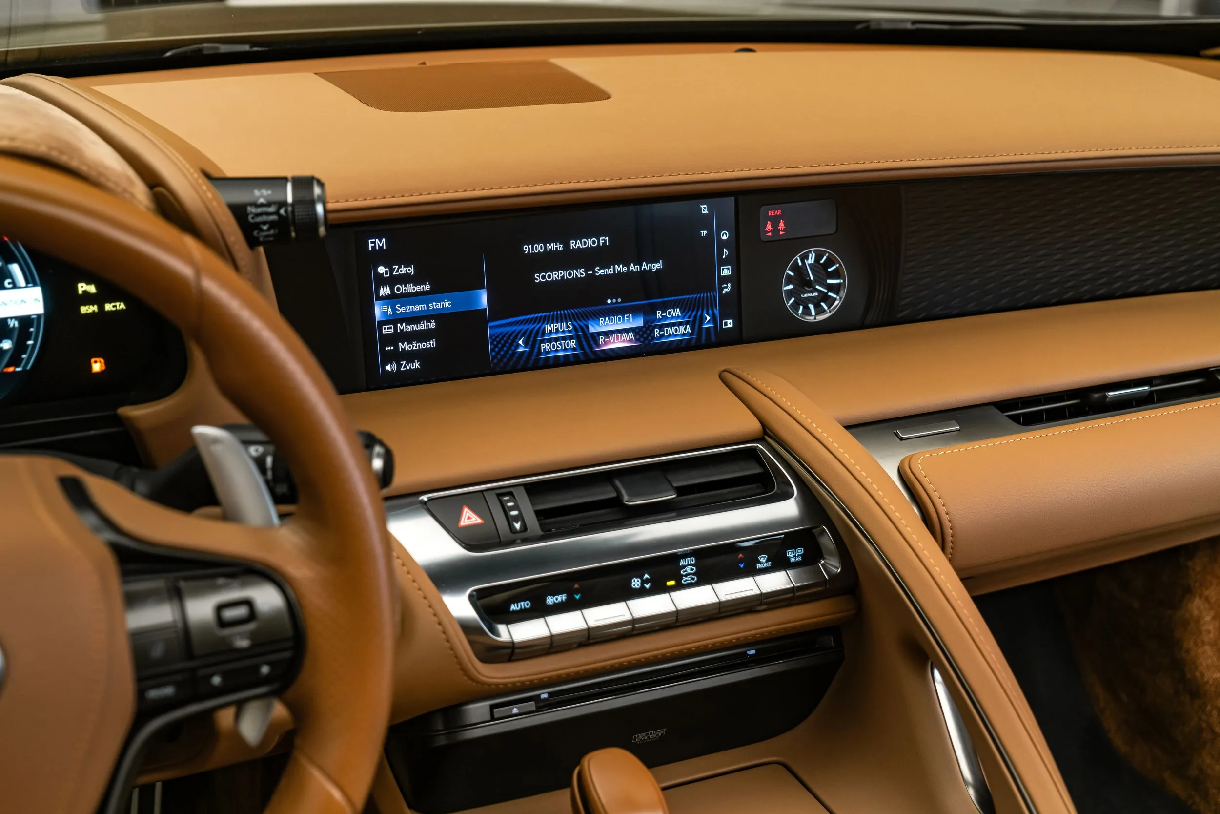 2022 Lexus LC 500 Convertible Performance, 19/22