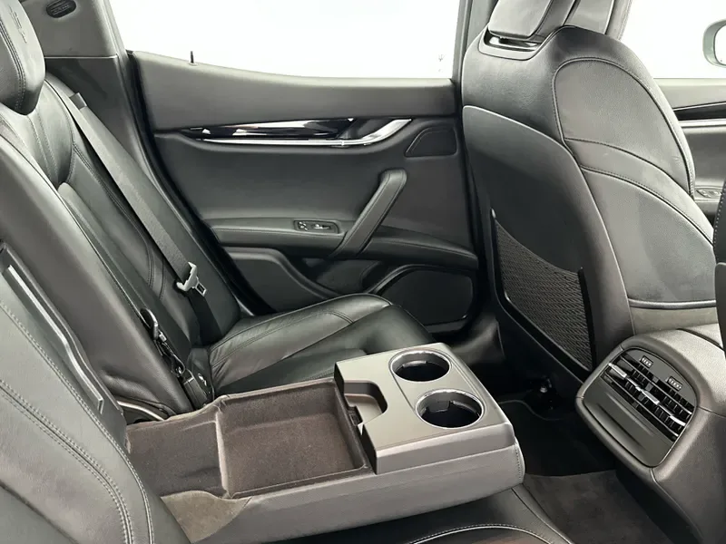 2022 Maserati Ghibli GT, 27/30