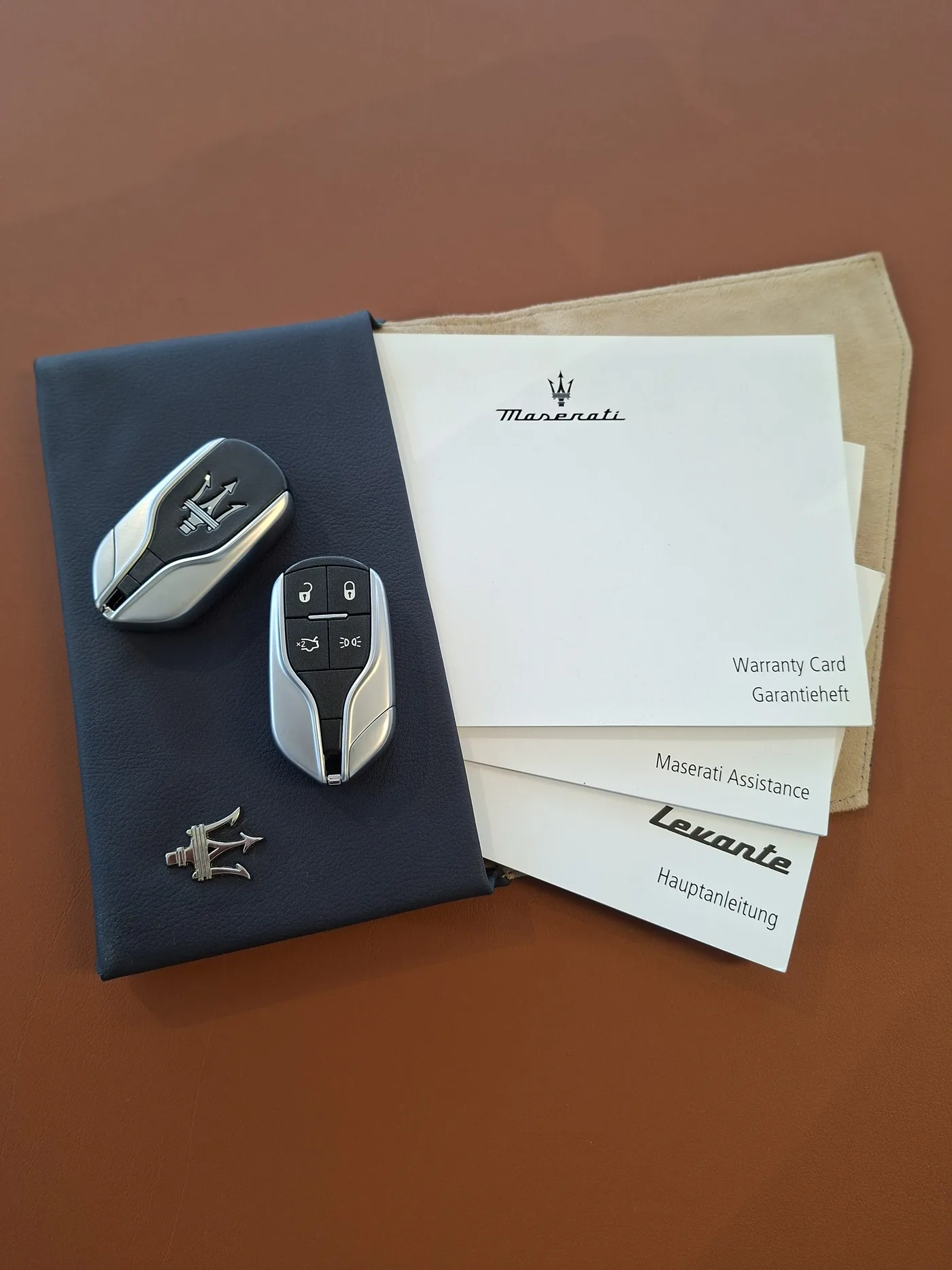 2022 Maserati Levante Modena proposée par un concessionnaire spécialisé à Singen, Allemagne, photo 19 sur 22