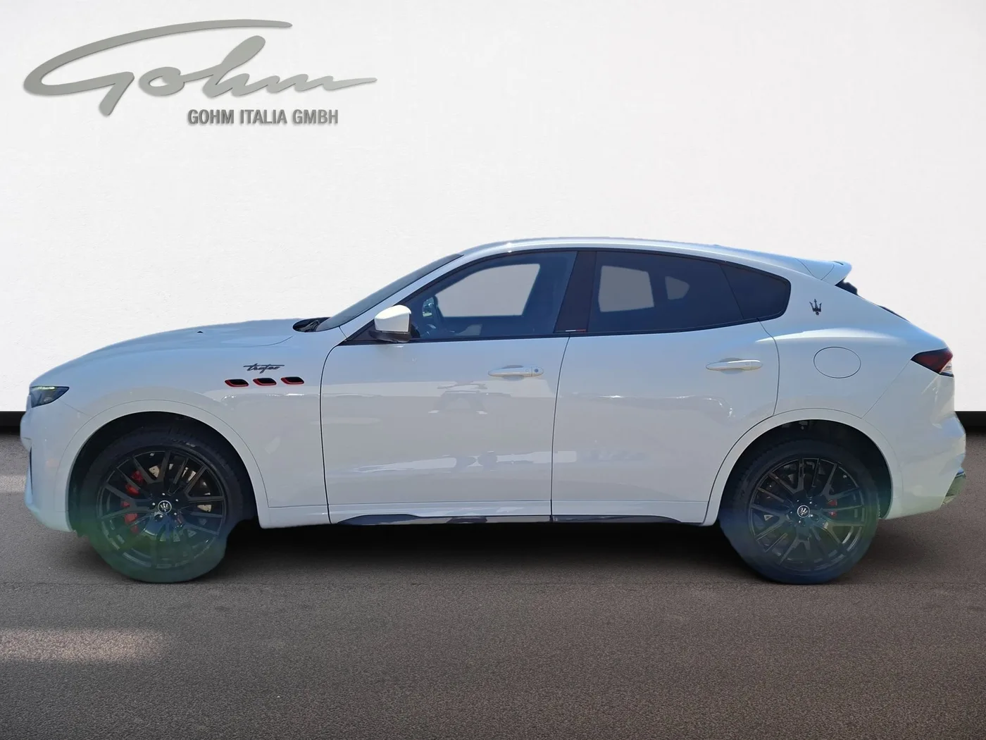 2022 Maserati Levante Trofeo proposée par un concessionnaire spécialisé à Singen, Allemagne, photo 2 sur 20