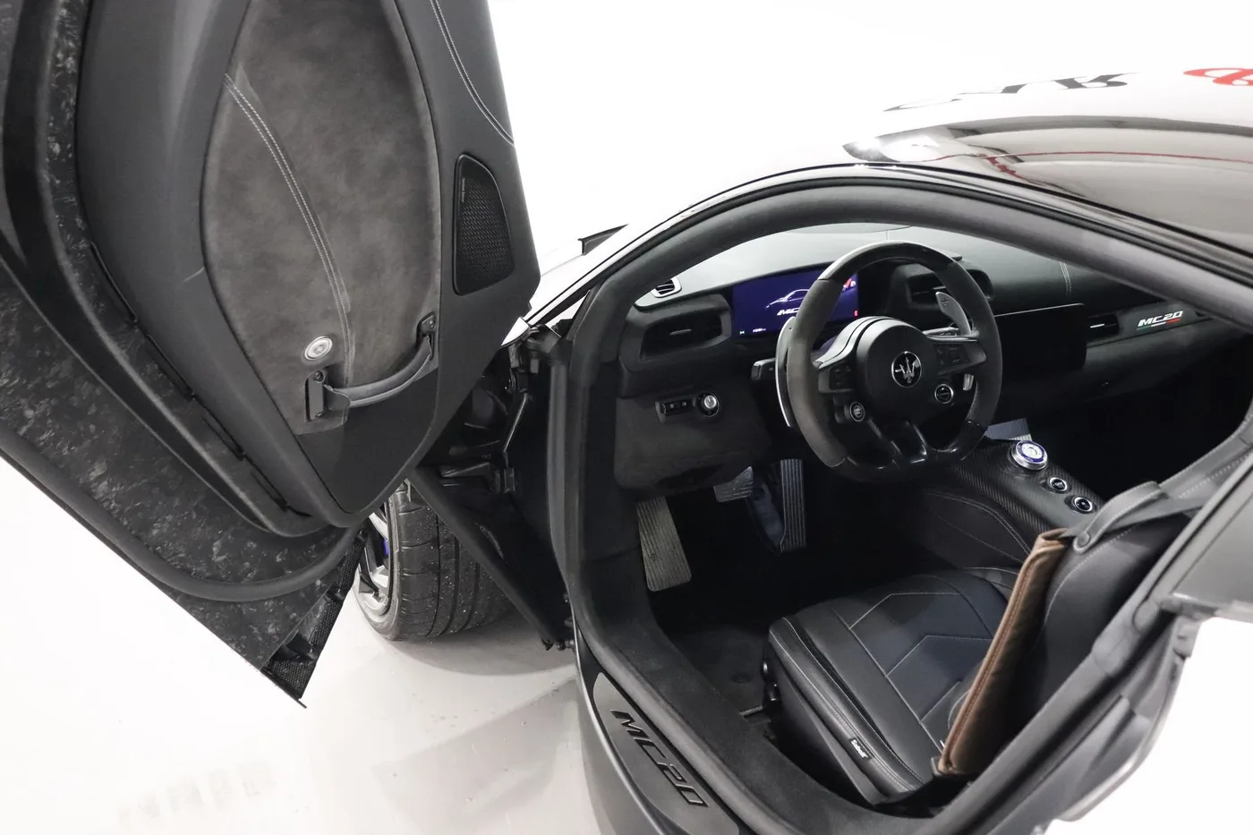 2022 Maserati MC20 angeboten von einem Supersportwagenhändler in Zibido San Giacomo, Italien, Foto 8 von 24