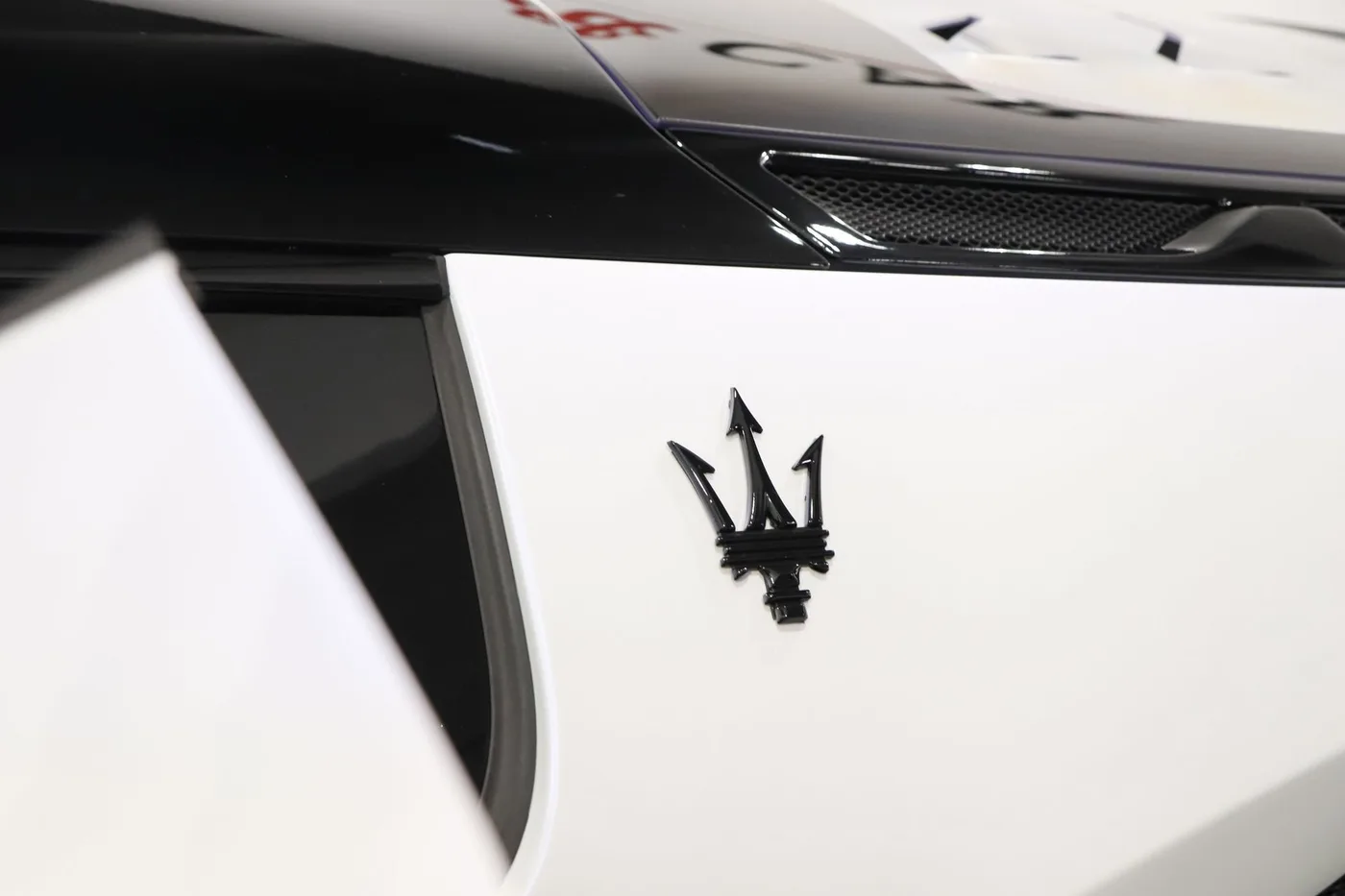2022 Maserati MC20 angeboten von einem Supersportwagenhändler in Zibido San Giacomo, Italien, Foto 15 von 24