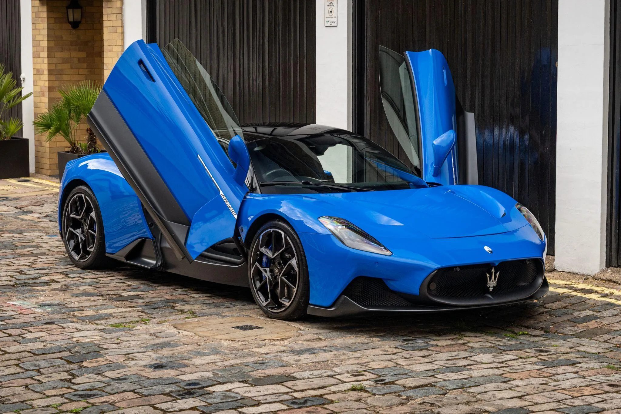 2022 Maserati MC20, 8/30