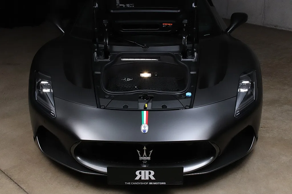 2022 Maserati MC20 offered by a specialist dealer in Unterweitersdorf, Austria, photo 11 of 15