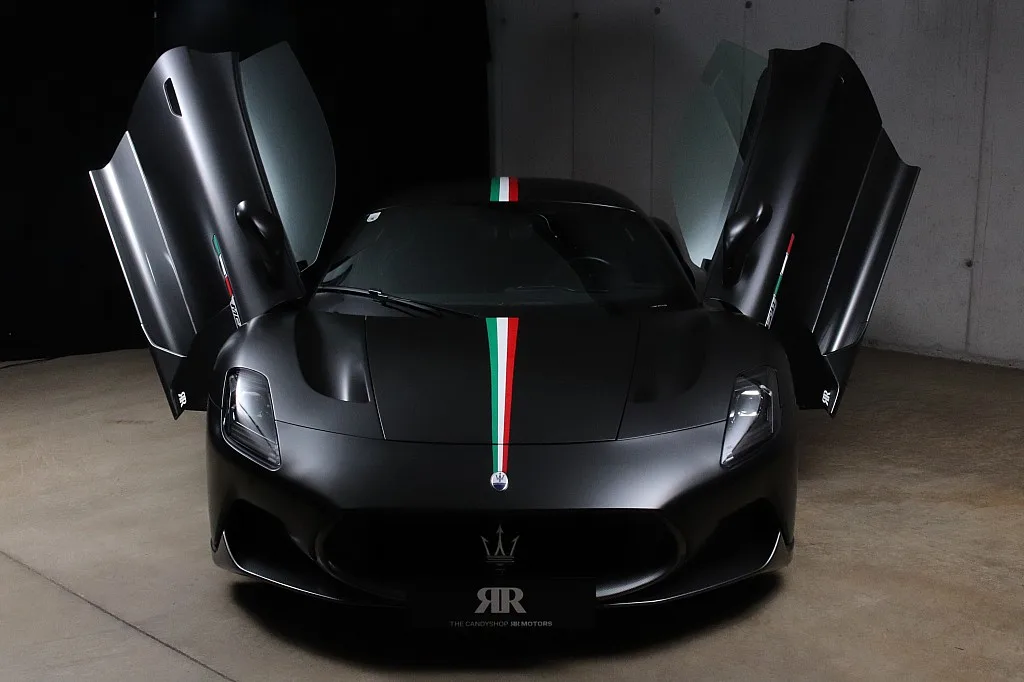 2022 Maserati MC20 offered by a specialist dealer in Unterweitersdorf, Austria, photo 14 of 15