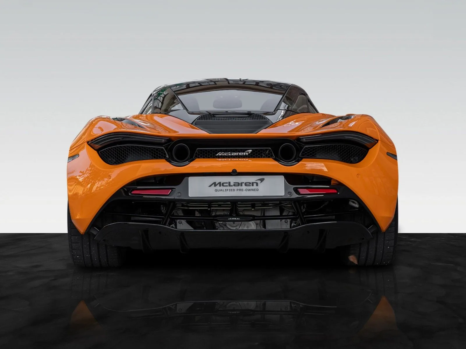 2022 McLaren 720S, 3/28