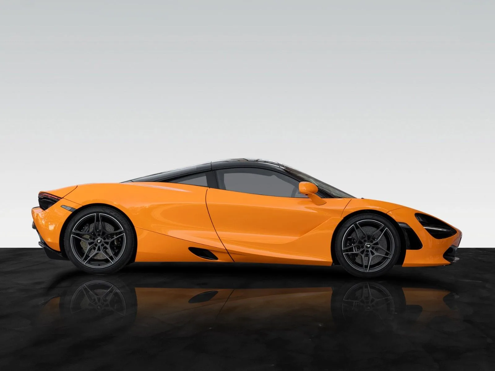 2022 McLaren 720S, 7/28