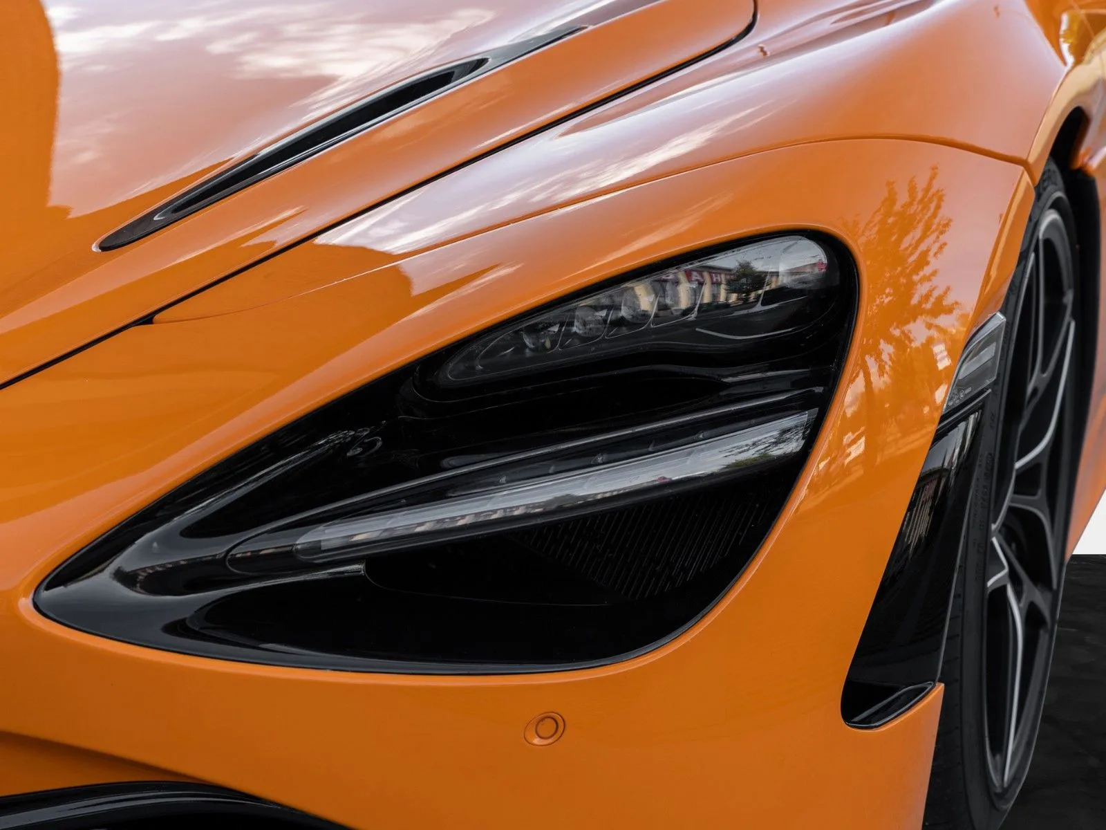 2022 McLaren 720S, 13/28
