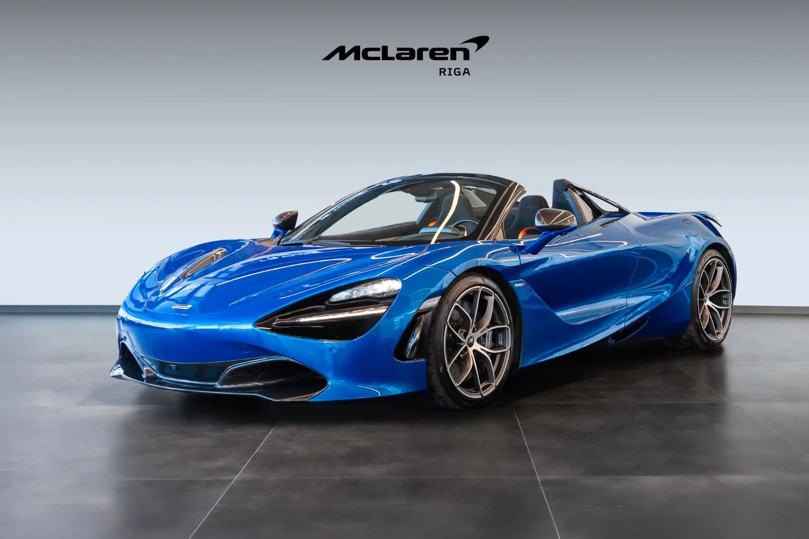 2022 McLaren 720S Spider proposée par un spécialiste de la supercar à Riga, Lettonie, photo principale
