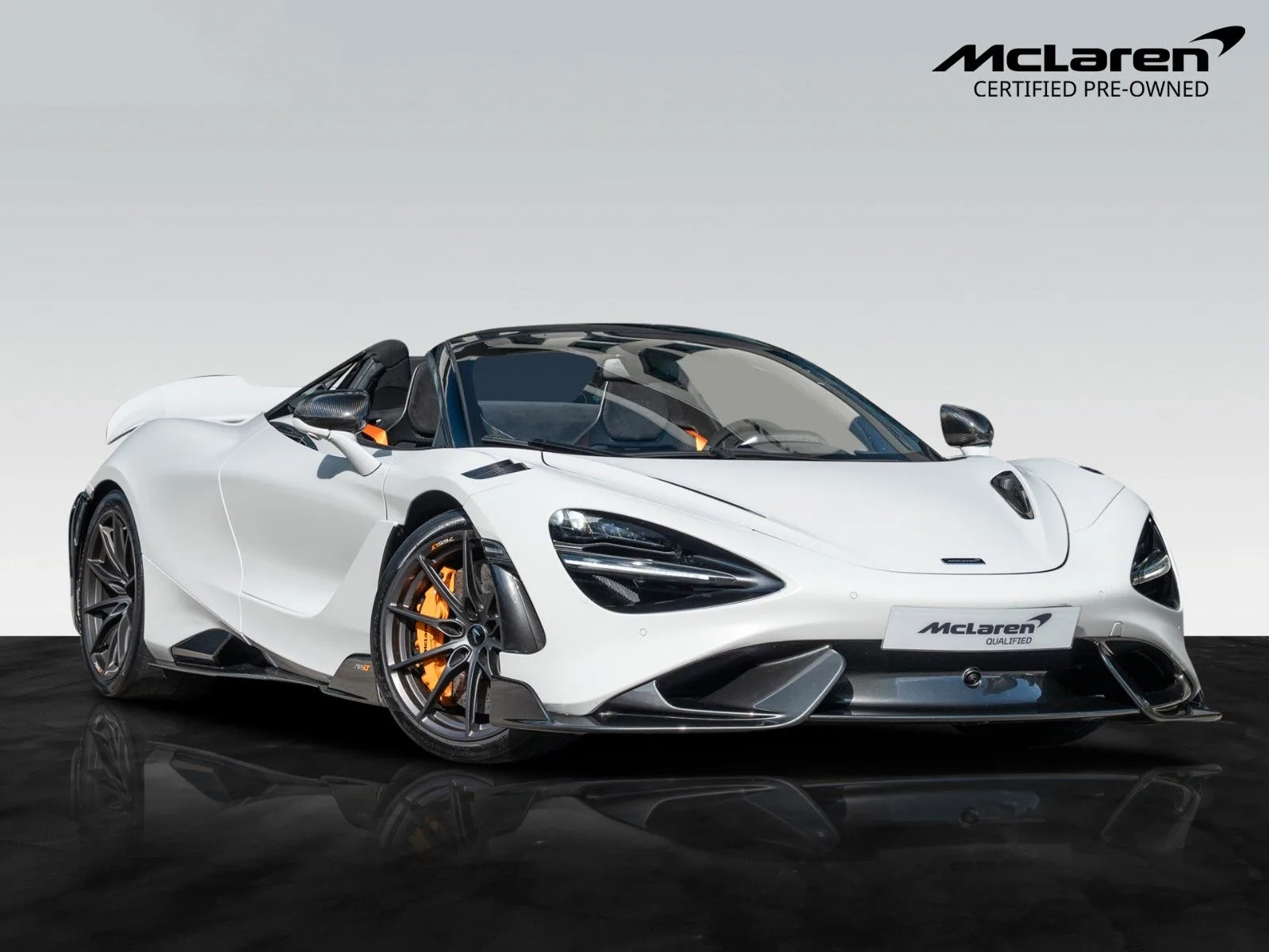 2022 McLaren 765LT Spider proposée par un concessionnaire agréé à Böblingen, Allemagne, photo principale
