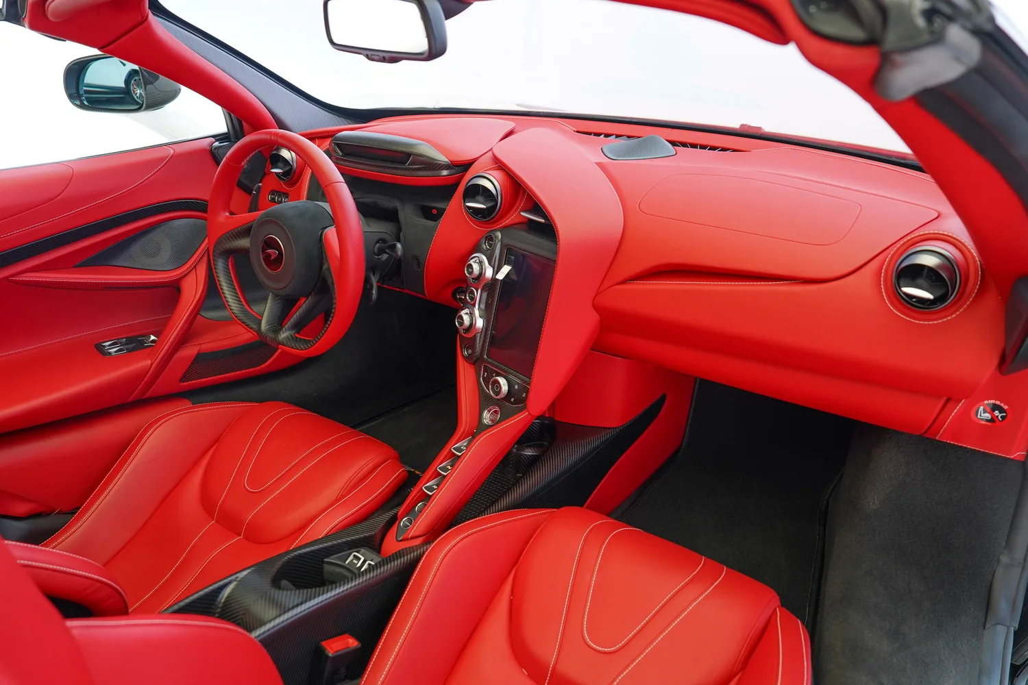 2022 McLaren 765LT Spider, 18/20