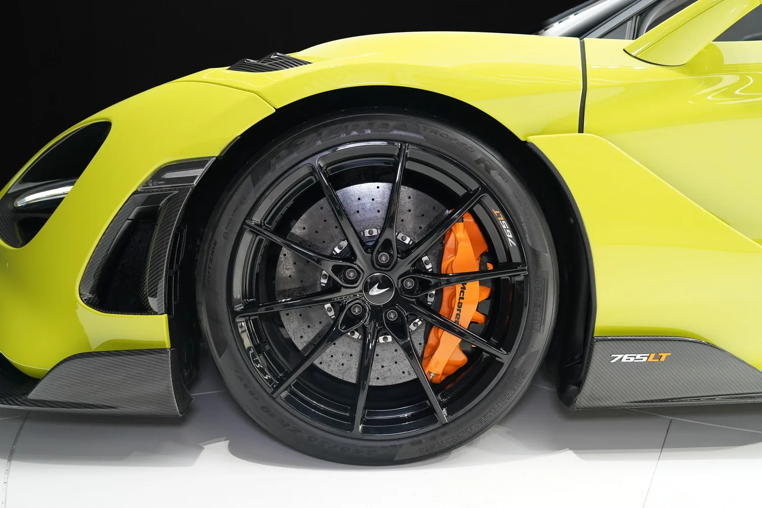 2022 McLaren 765LT Spider, 16/20