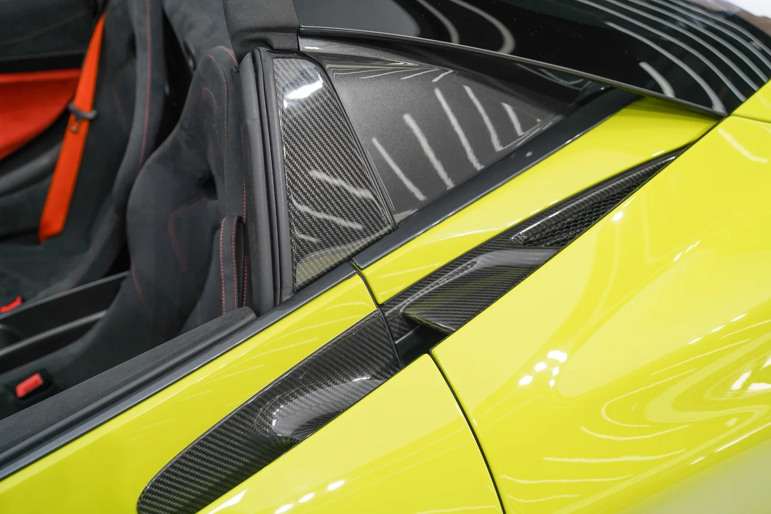 2022 McLaren 765LT Spider, 19/20