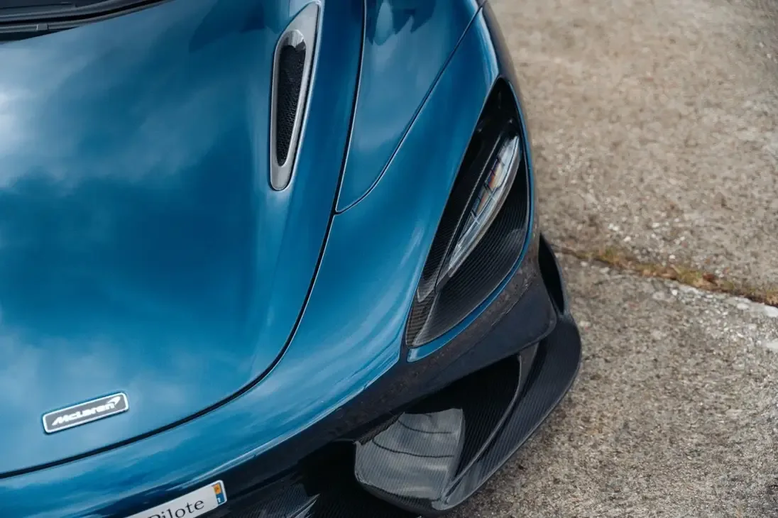 2022 McLaren 765LT Spider, 29/30
