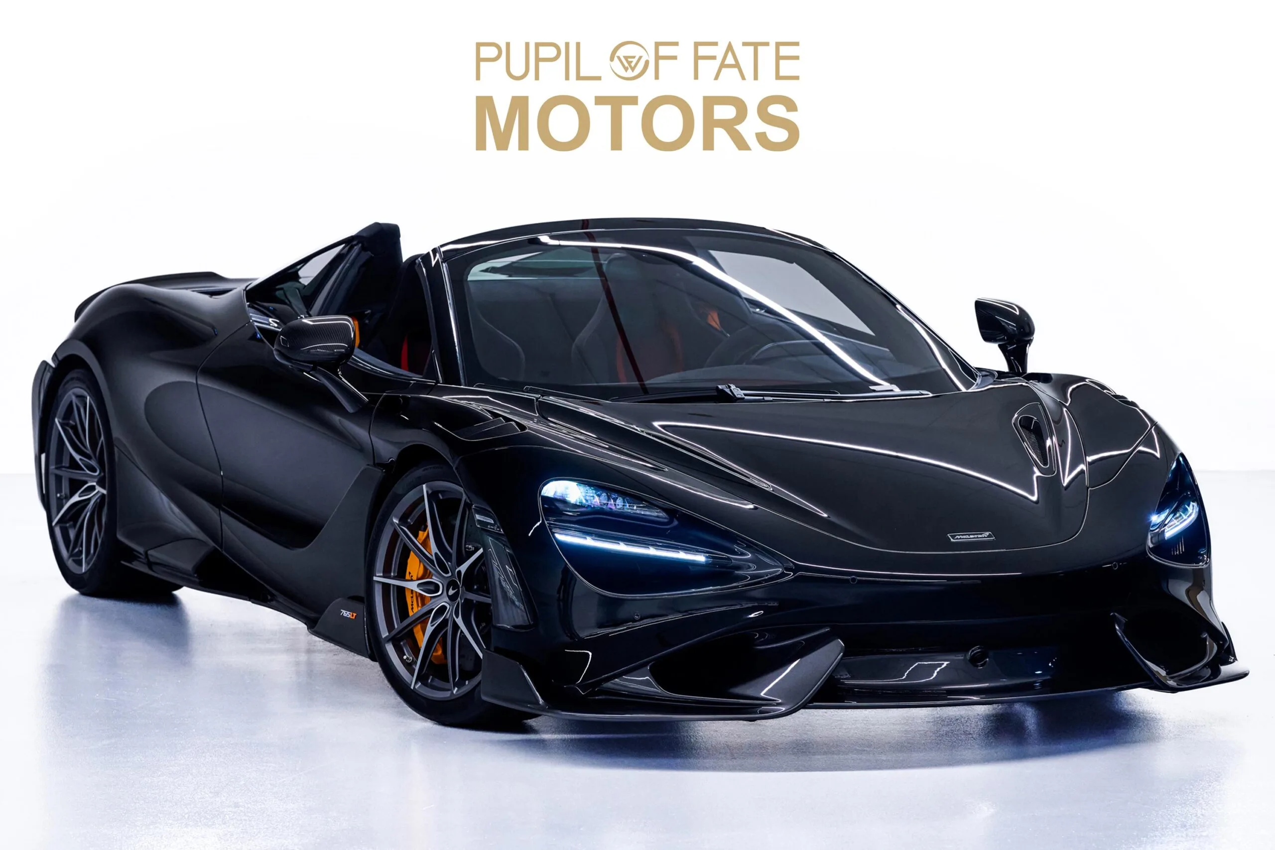 2022 McLaren 765LT Spider proposée par un concessionnaire spécialisé à Dubaï, Émirats arabes unis, photo principale