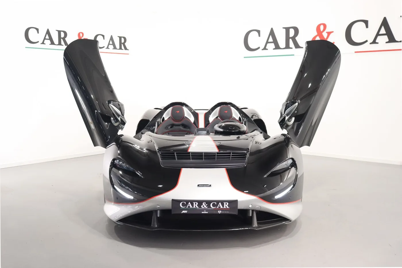 2022 McLaren Elva angeboten von einem Supersportwagenhändler in Zibido San Giacomo, Italien, Foto 22 von 24