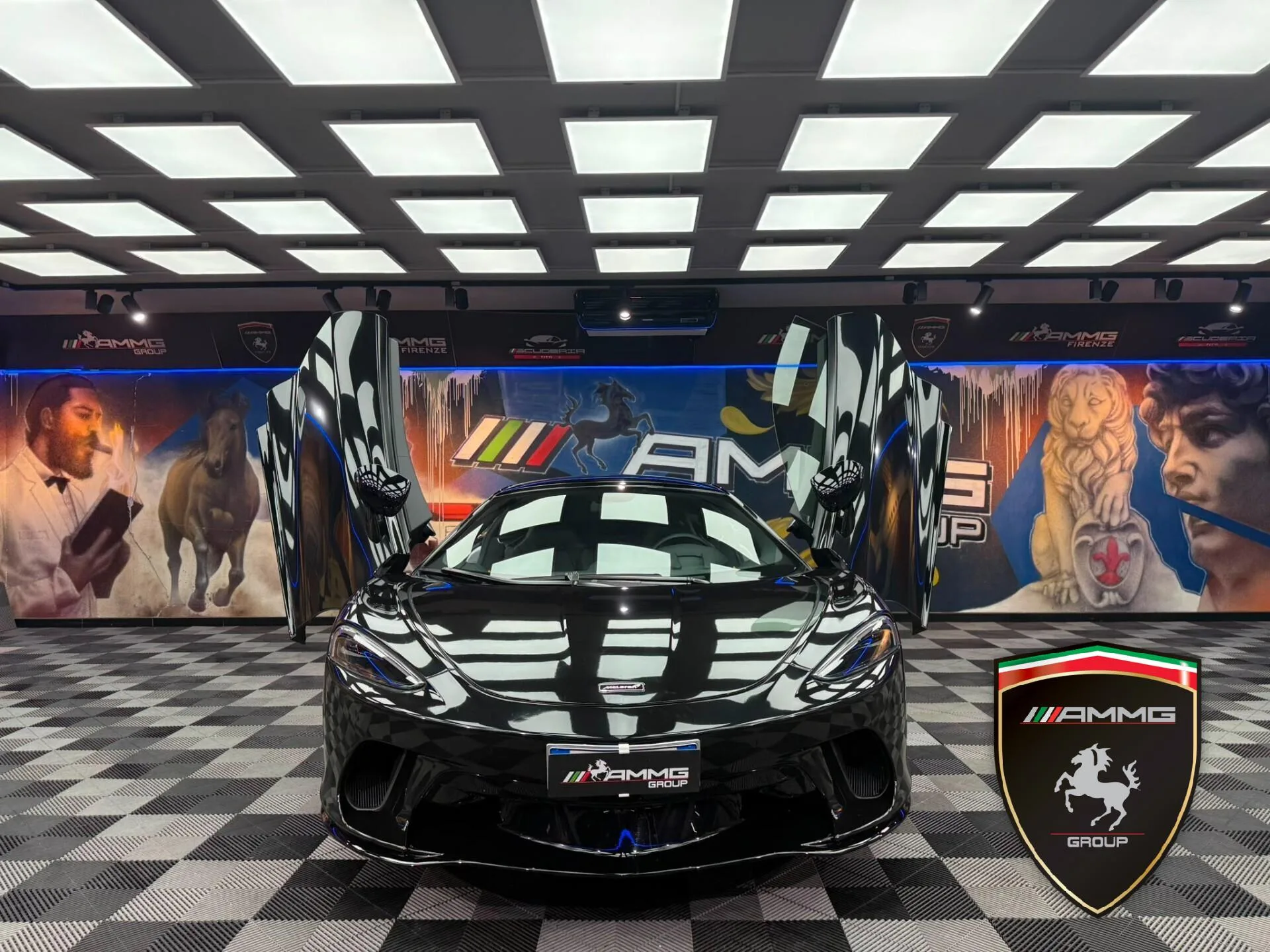 2022 McLaren GT, 2/15