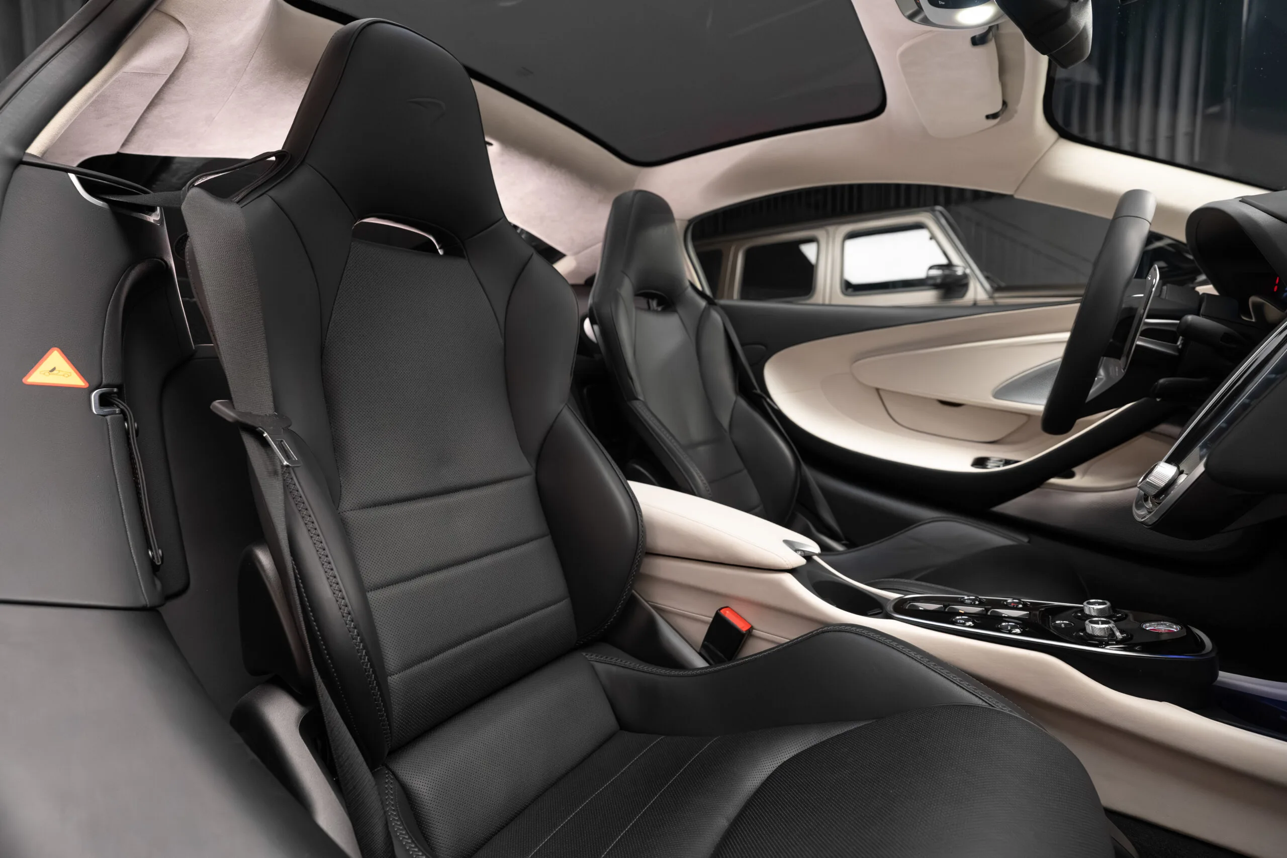 2022 McLaren GT, 16/30