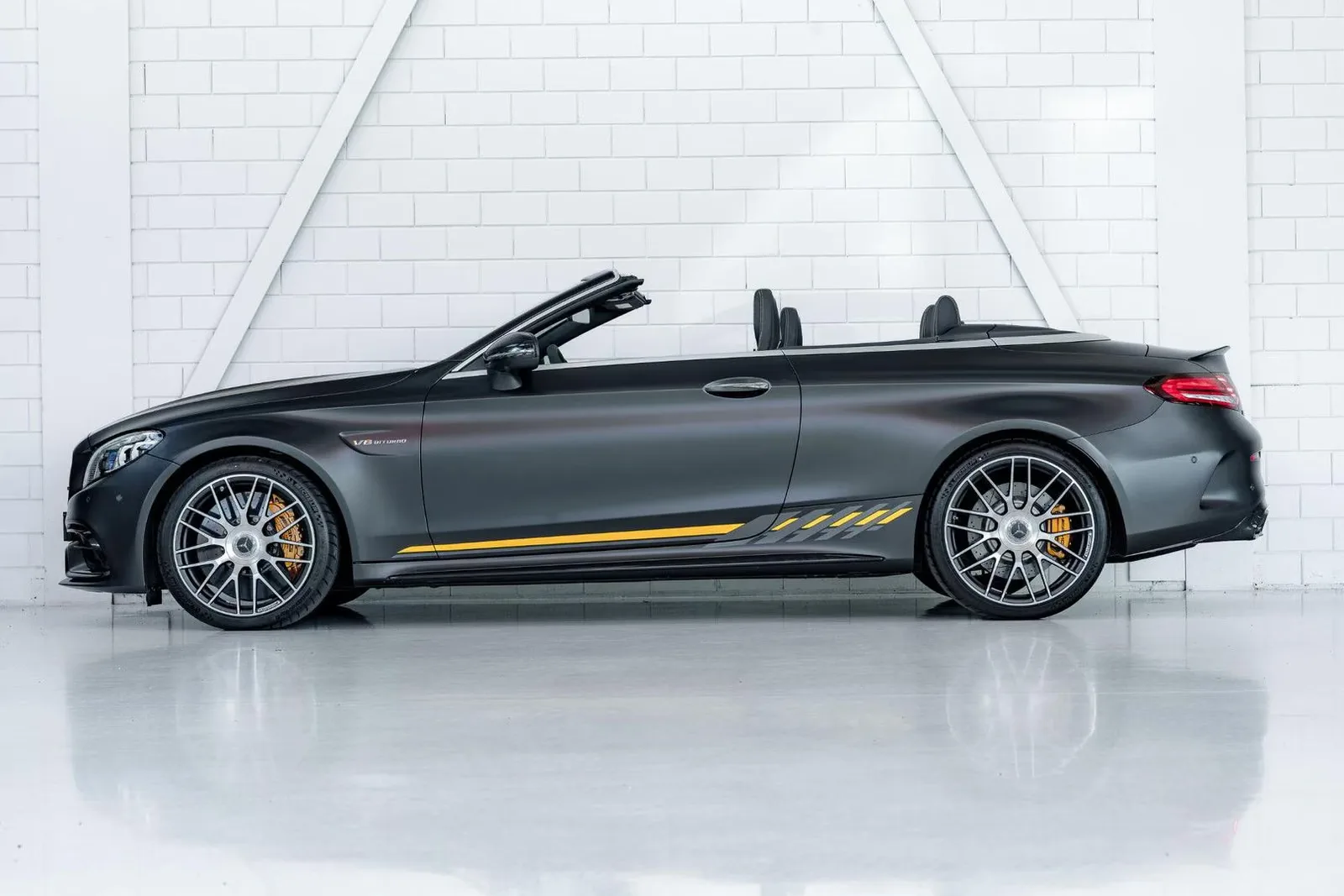 2022 Mercedes-AMG C 63 S Cabriolet Final Edition, 3/30