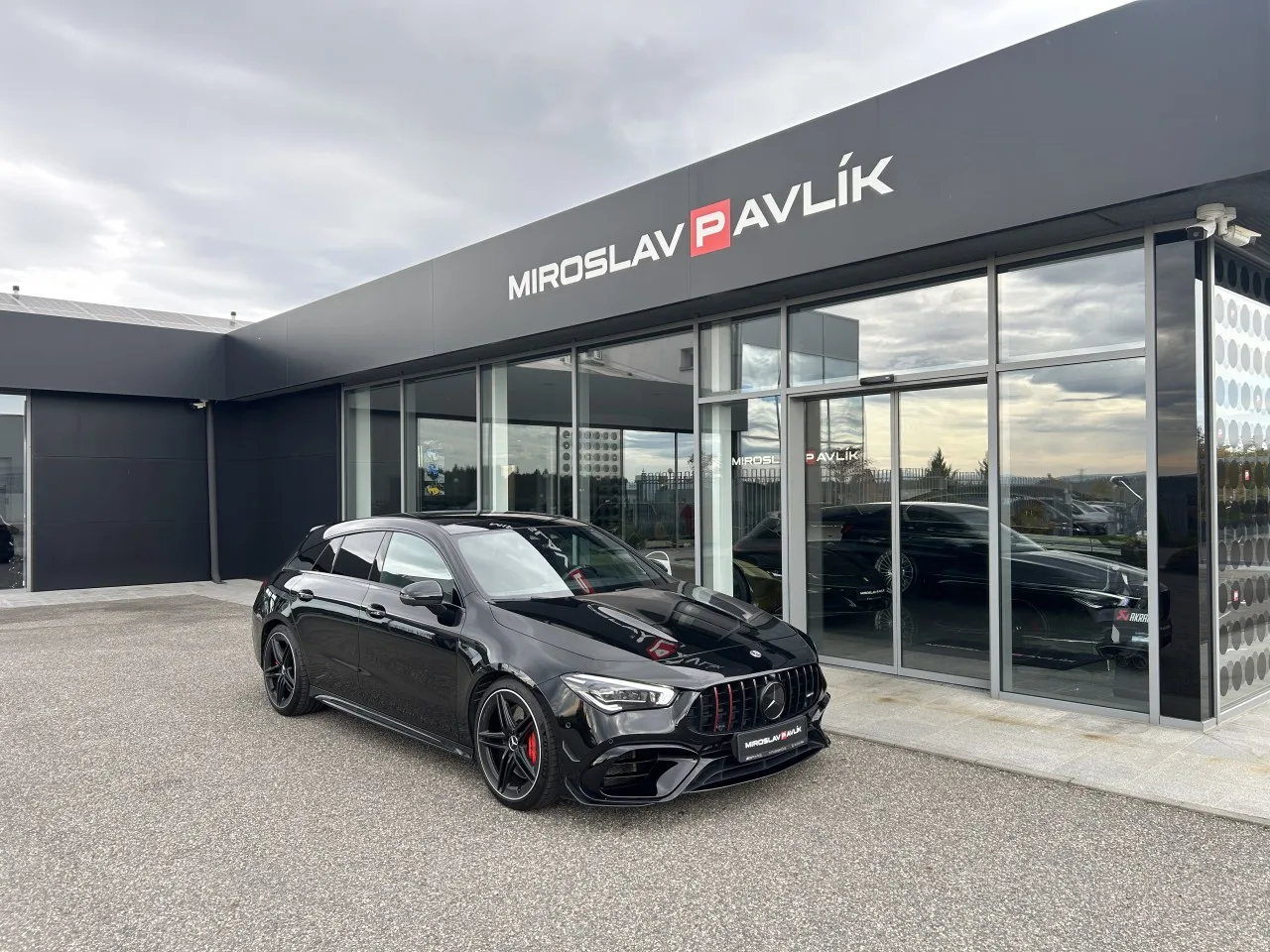2022 Mercedes-AMG CLA 45 S 4MATIC+, Shooting Brake angeboten von einem Fachhändler in Písek, Tschechien, Hauptfoto