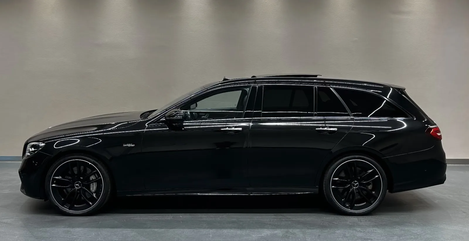 2022 Mercedes-AMG E 53 Estate, 4/27