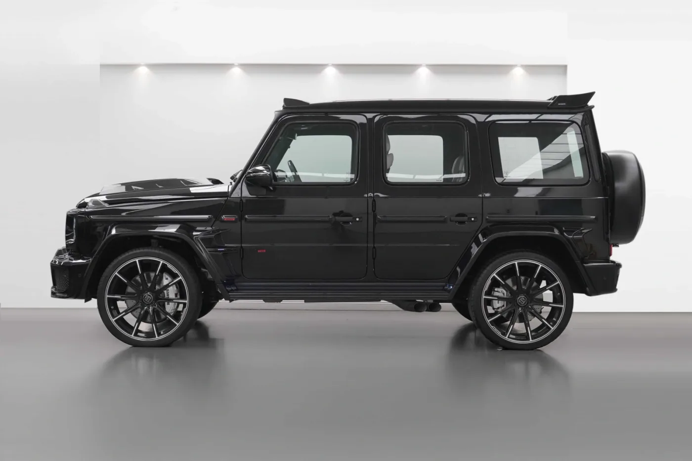 2022 Brabus G 700 offered by a specialist dealer in Dubai, United Arab Emirates, photo 3 of 10