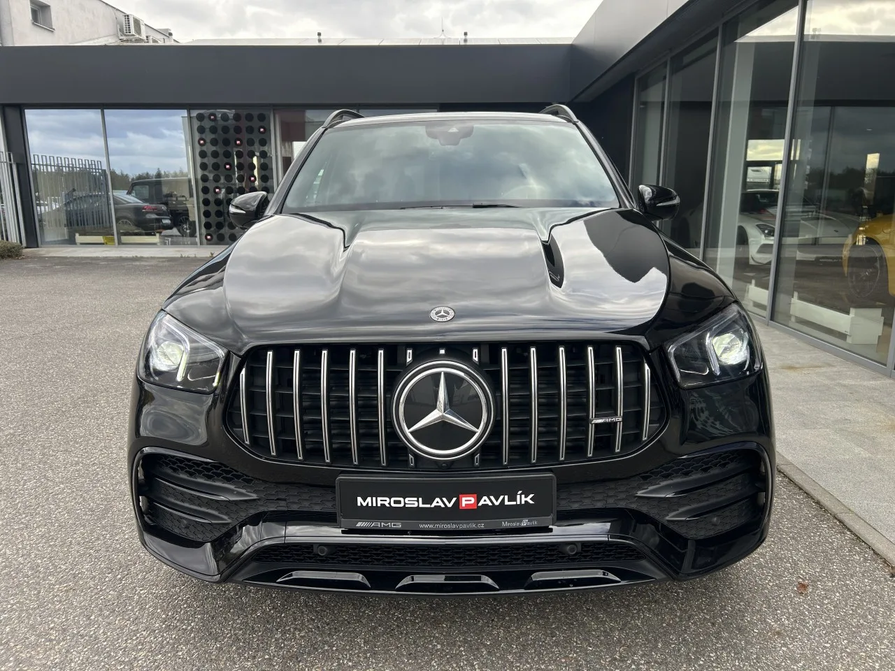 2022 Mercedes-AMG GLE 53 4MATIC+ proposée par un concessionnaire spécialisé à Písek, Tchéquie, photo 2 sur 30