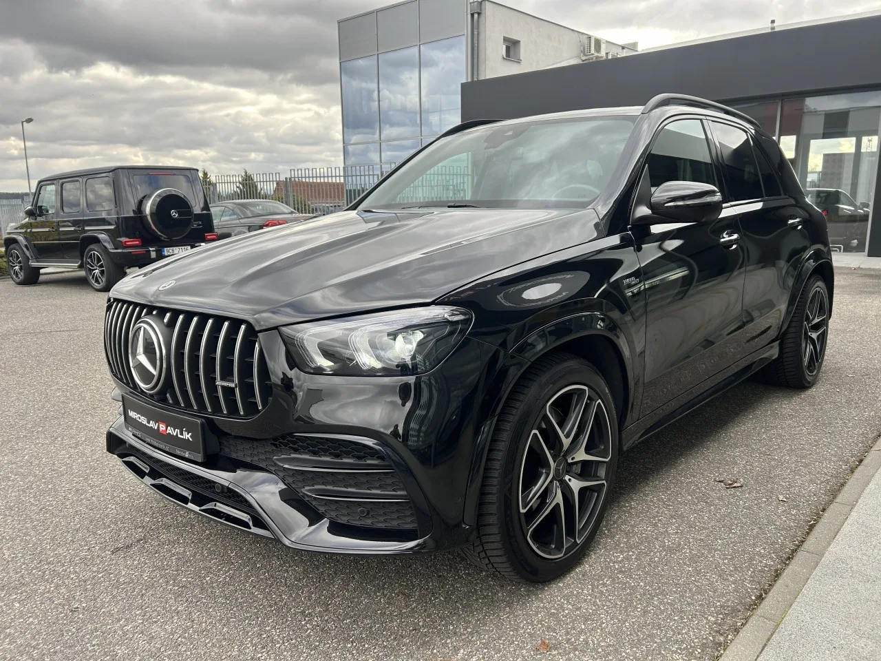 2022 Mercedes-AMG GLE 53 4MATIC+ proposée par un concessionnaire spécialisé à Písek, Tchéquie, photo 3 sur 30