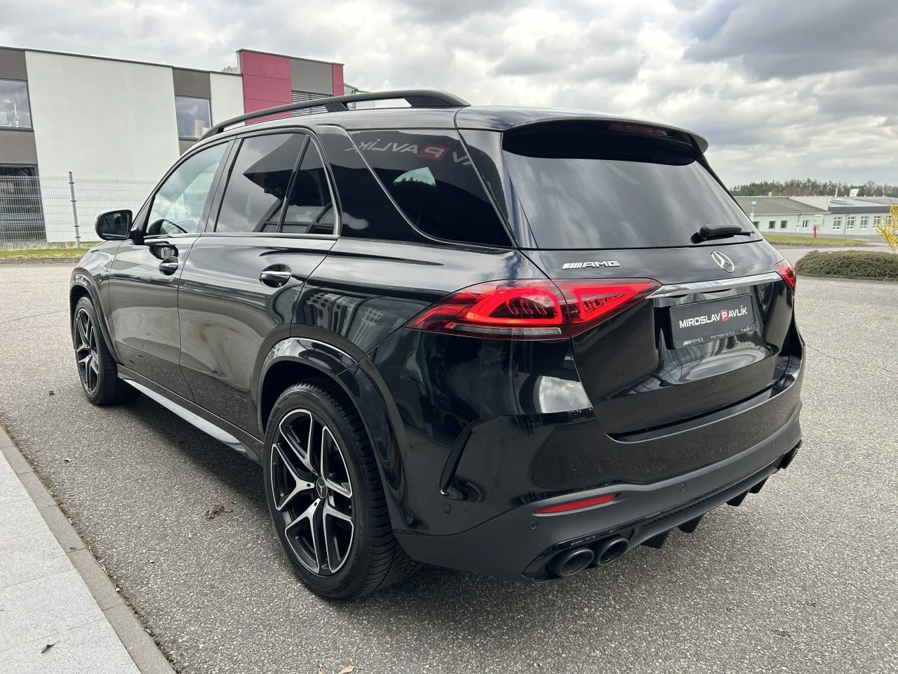 2022 Mercedes-AMG GLE 53 4MATIC+ proposée par un concessionnaire spécialisé à Písek, Tchéquie, photo 7 sur 30