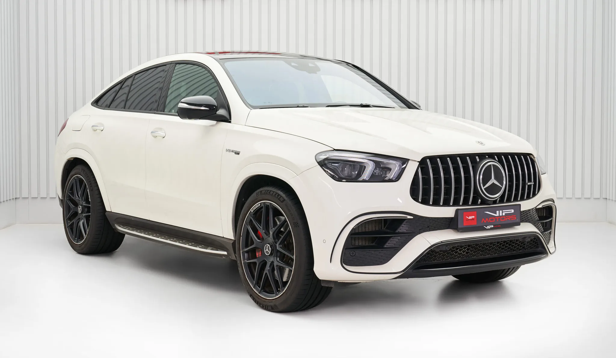 2022 Mercedes-AMG GLE 63 S proposée par un concessionnaire spécialisé à Dubai, Émirats arabes unis, photo principale