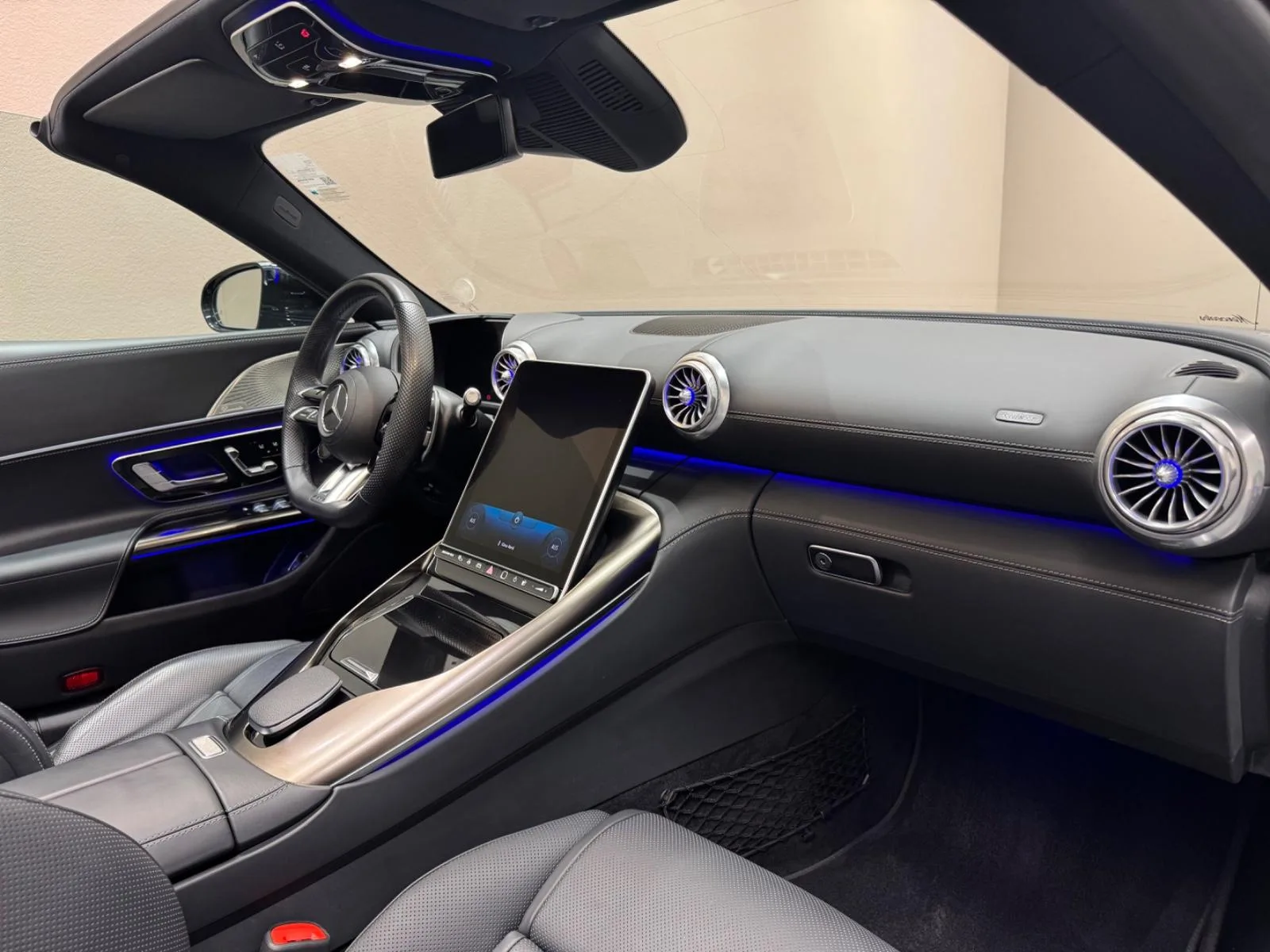2022 Mercedes-AMG SL 63, 18/20
