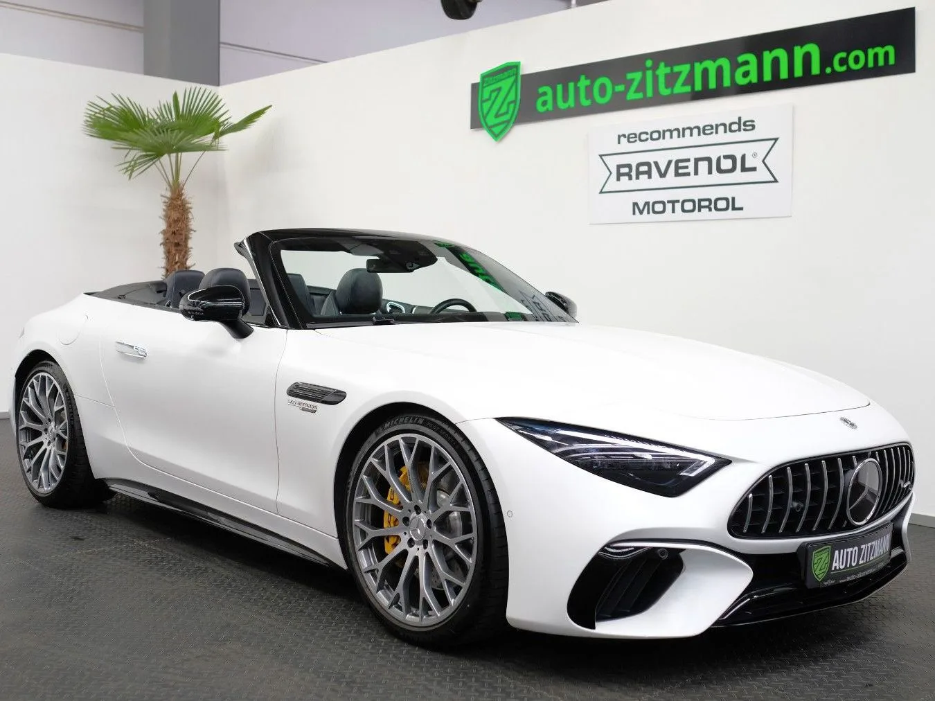2022 Mercedes-AMG SL 63 offered by a specialist dealer in Nuremberg, Germany, photo 3 of 15