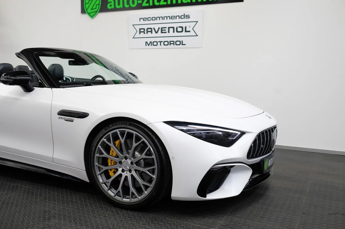 2022 Mercedes-AMG SL 63 offered by a specialist dealer in Nuremberg, Germany, photo 8 of 15