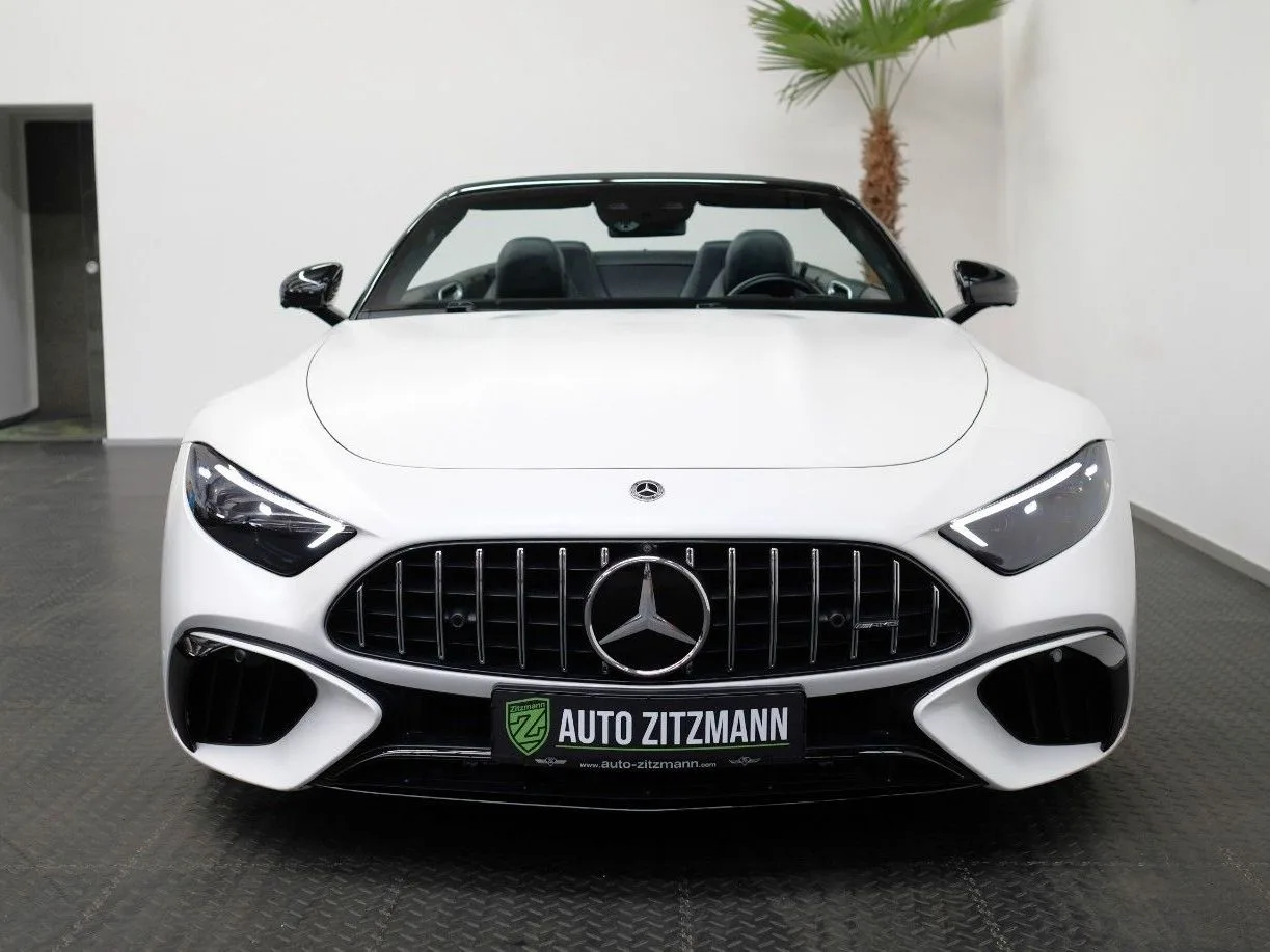 2022 Mercedes-AMG SL 63 offered by a specialist dealer in Nuremberg, Germany, photo 10 of 15
