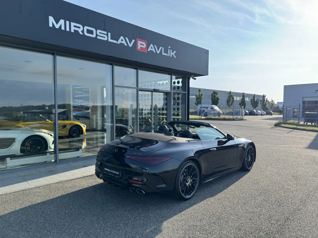 2022 Mercedes-AMG SL 63 offered by a specialist dealer in Písek, Czechia, photo 3 of 15