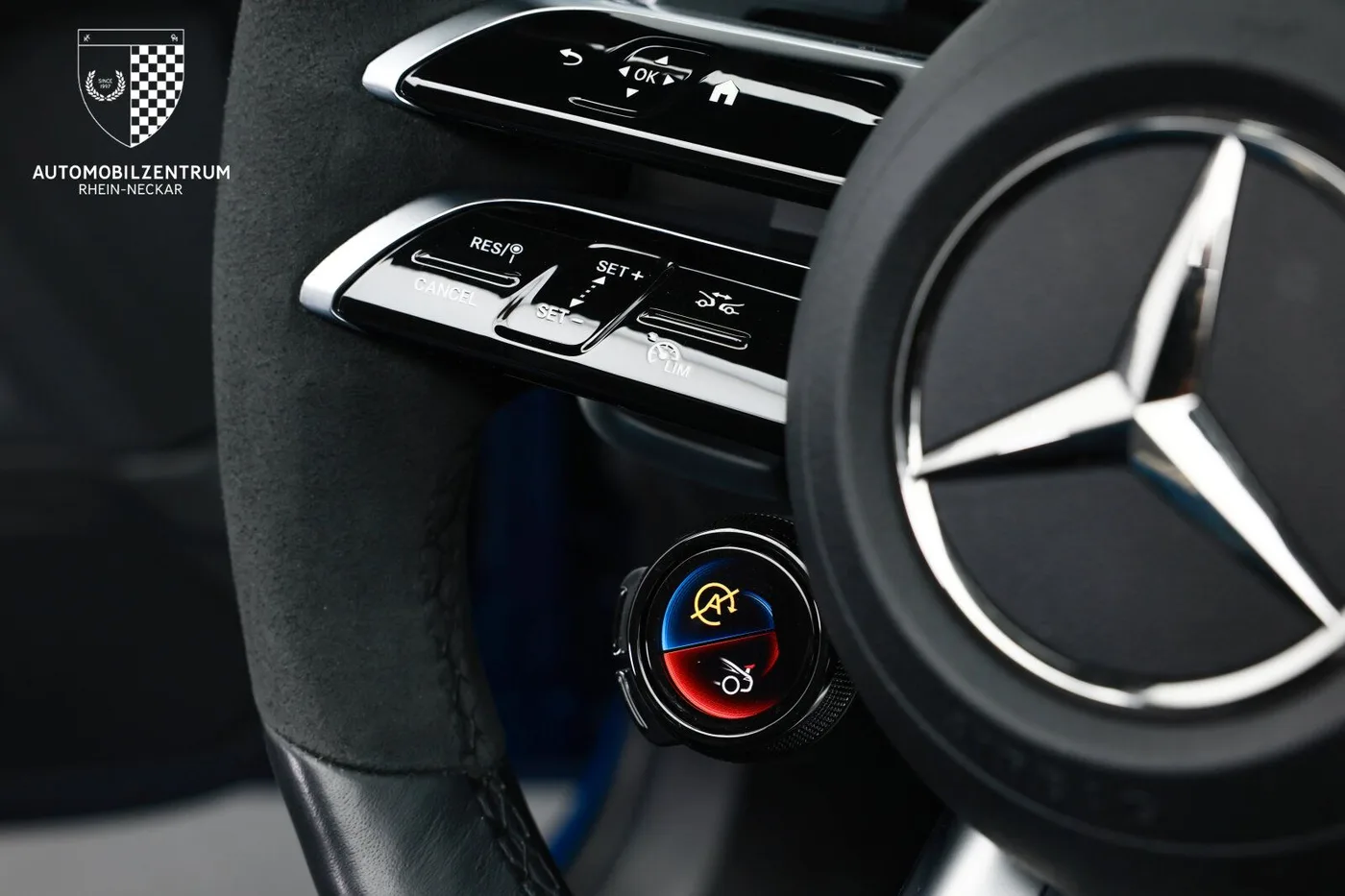 2022 Mercedes-AMG SL 63 offered by a supercar dealer in Viernheim, Germany, photo 20 of 25