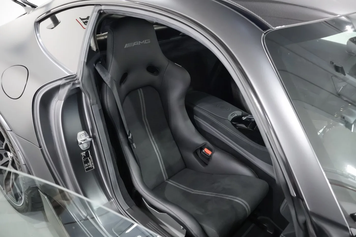 2022 Mercedes-AMG GT Black Series proposée par un spécialiste de la supercar à Zibido San Giacomo, Italie, photo 11 sur 25