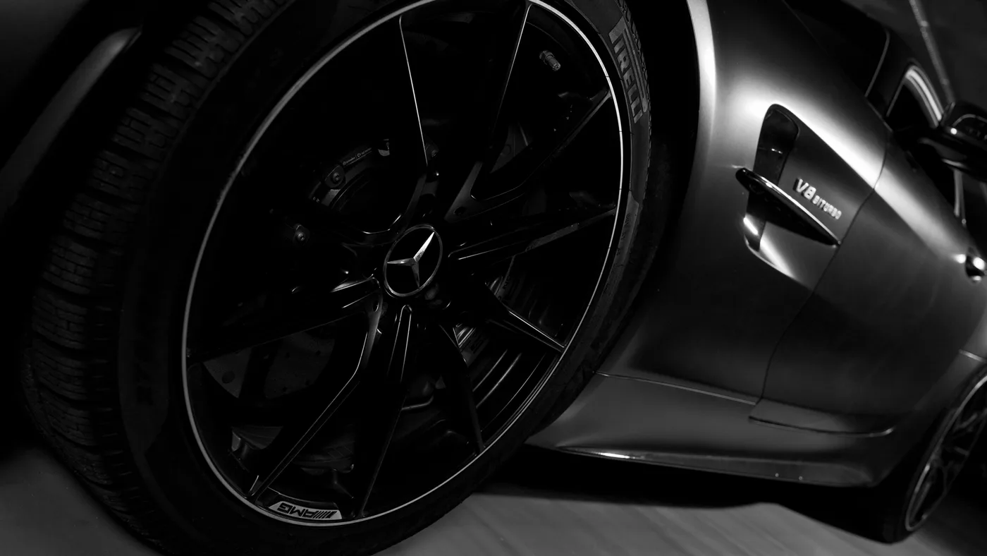 2022 Mercedes-Benz AMG GT R offered by a specialist dealer in Cologne, Germany, photo 19 of 24