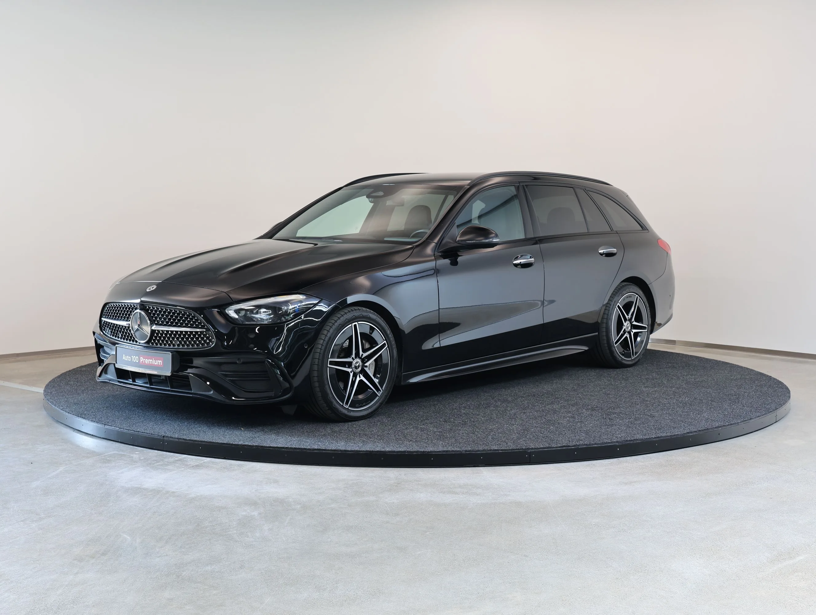 2022 Mercedes-Benz C 200 d Estate, Night package angeboten von einem Fachhändler in Tallinn, Estland, Hauptfoto