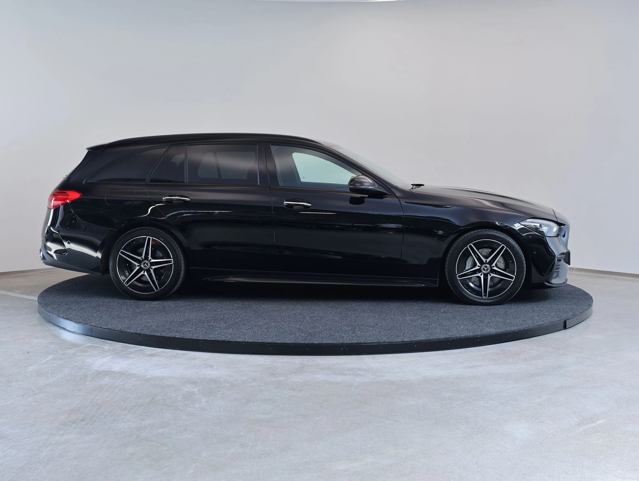 2022 Mercedes-Benz C 200 d Estate, Night package, 6/23