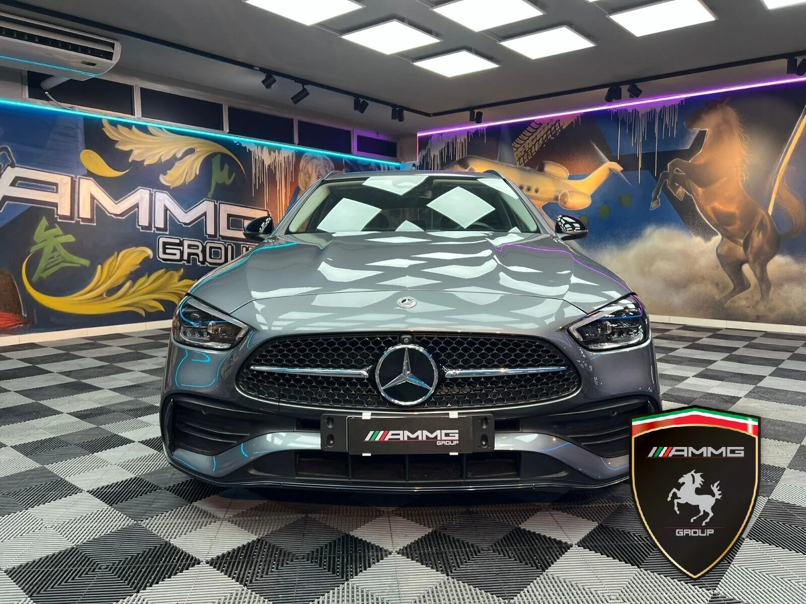 2022 Mercedes-Benz C 300 e Estate, 2/15