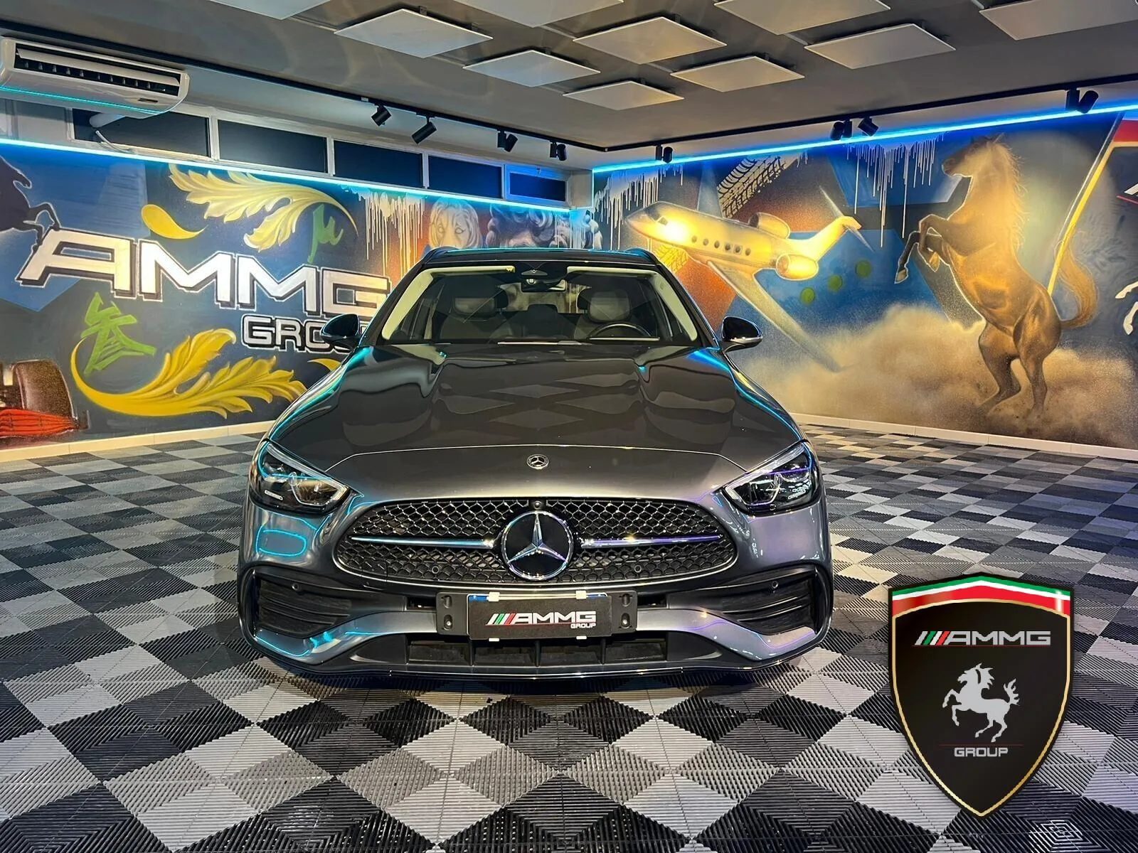 2022 Mercedes-Benz C 300 e Estate, 2/15