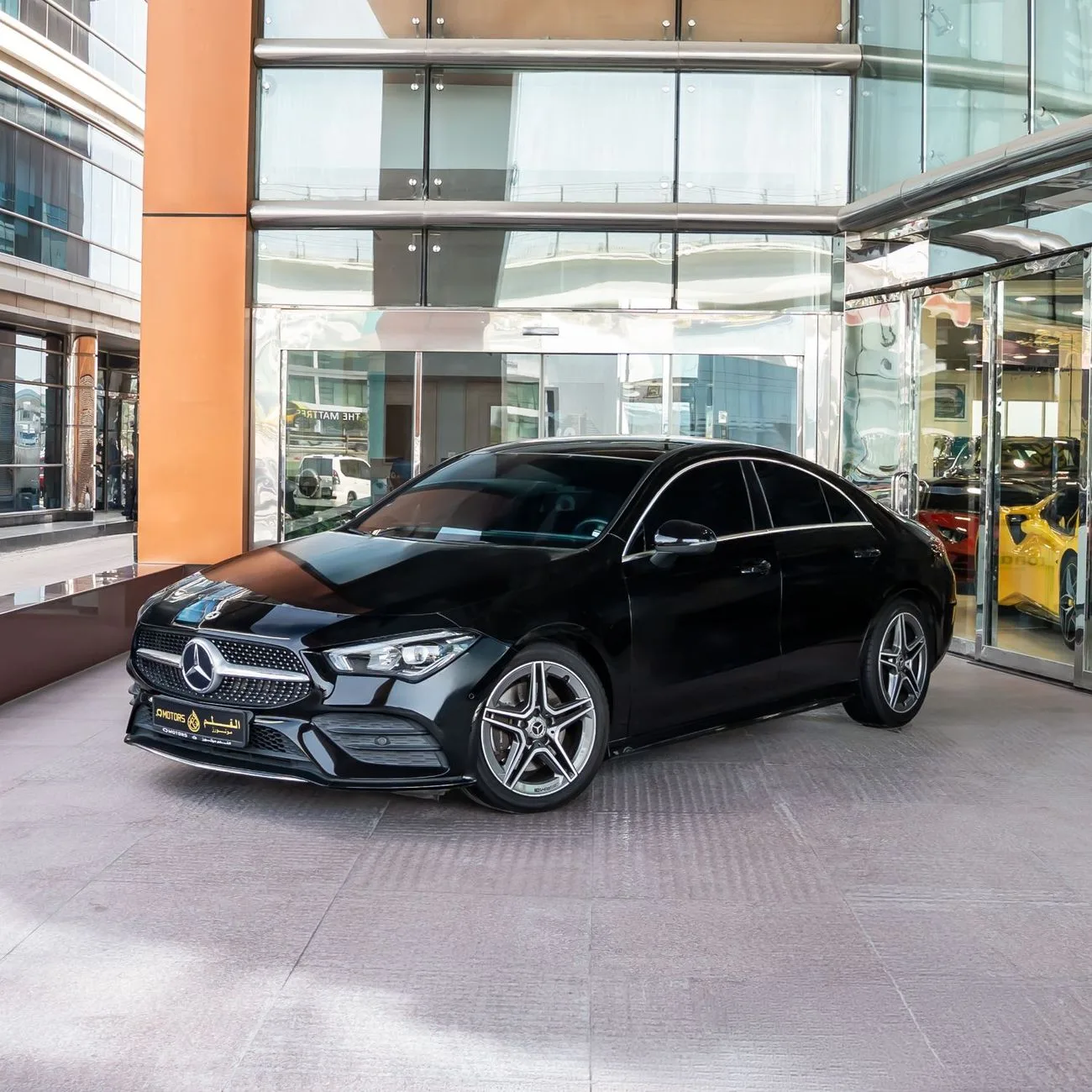 2022 Mercedes-Benz CLA 220 angeboten von einem Fachhändler in Dubai, Vereinigte Arabische Emirate, Hauptfoto