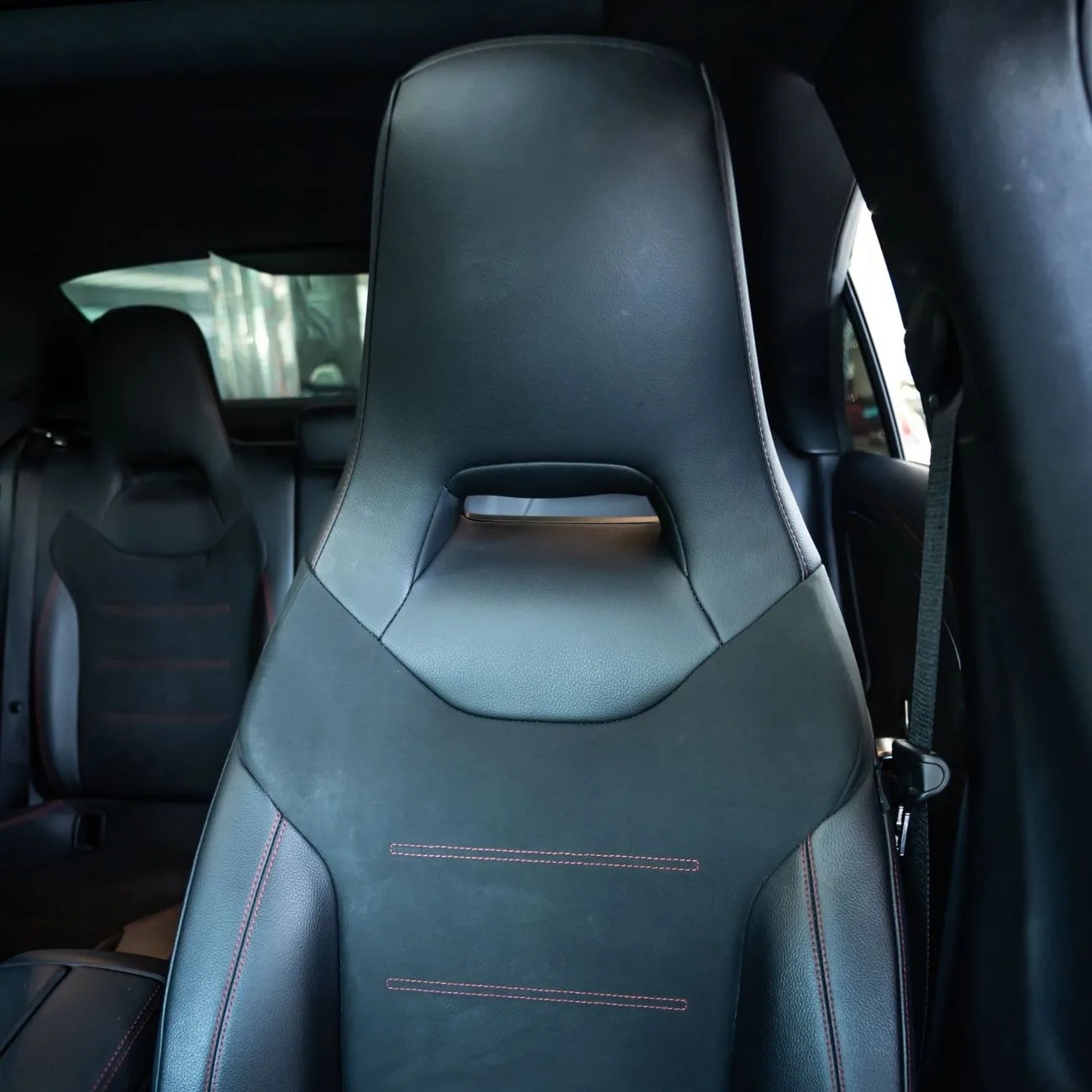 2022 Mercedes-Benz CLA 220 angeboten von einem Fachhändler in Dubai, Vereinigte Arabische Emirate, Foto 8 von 15