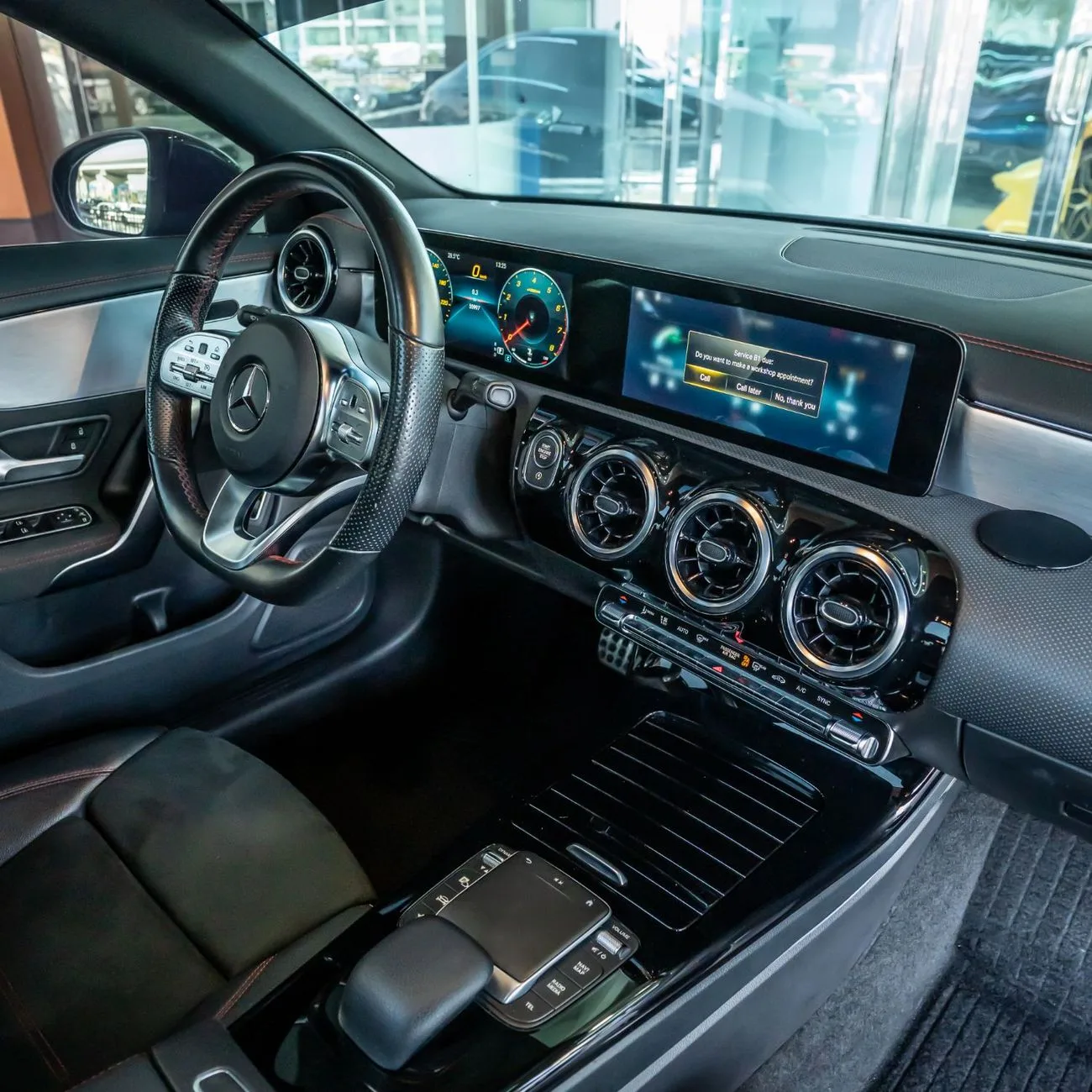 2022 Mercedes-Benz CLA 220 angeboten von einem Fachhändler in Dubai, Vereinigte Arabische Emirate, Foto 11 von 15