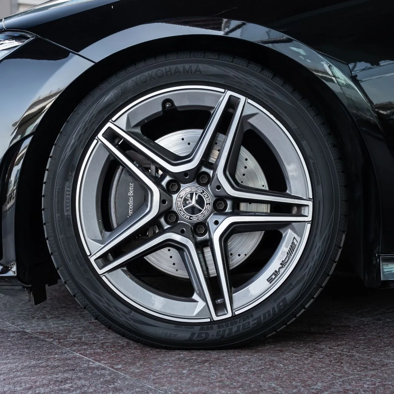2022 Mercedes-Benz CLA 220 angeboten von einem Fachhändler in Dubai, Vereinigte Arabische Emirate, Foto 15 von 15