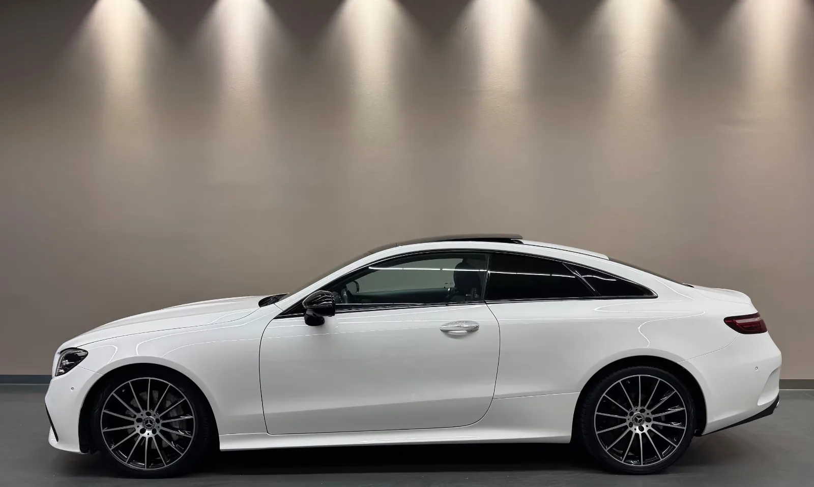 2022 Mercedes-Benz E 300 Coupé, AMG Line, 3/19